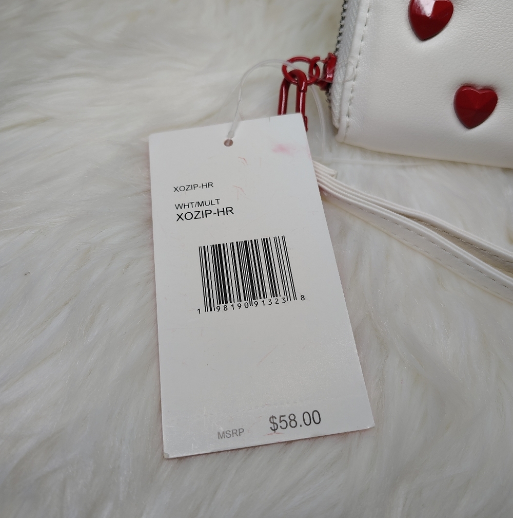 Betsey Johnson Heart Valentine Zip Around Wristlet Wallet - Picture 2 of 15